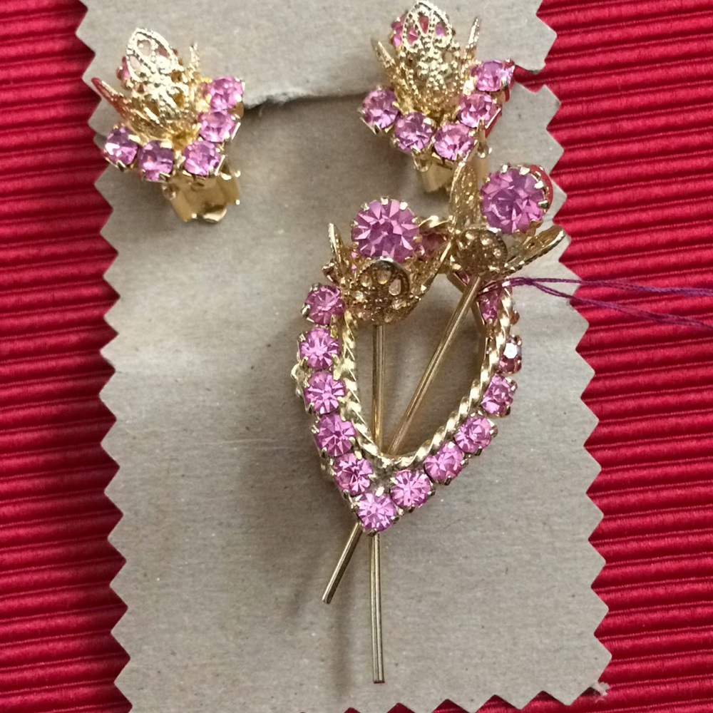 Pin & clip on earrings set. Pink stones